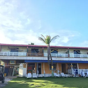 Yellow Moon & Apartahotel